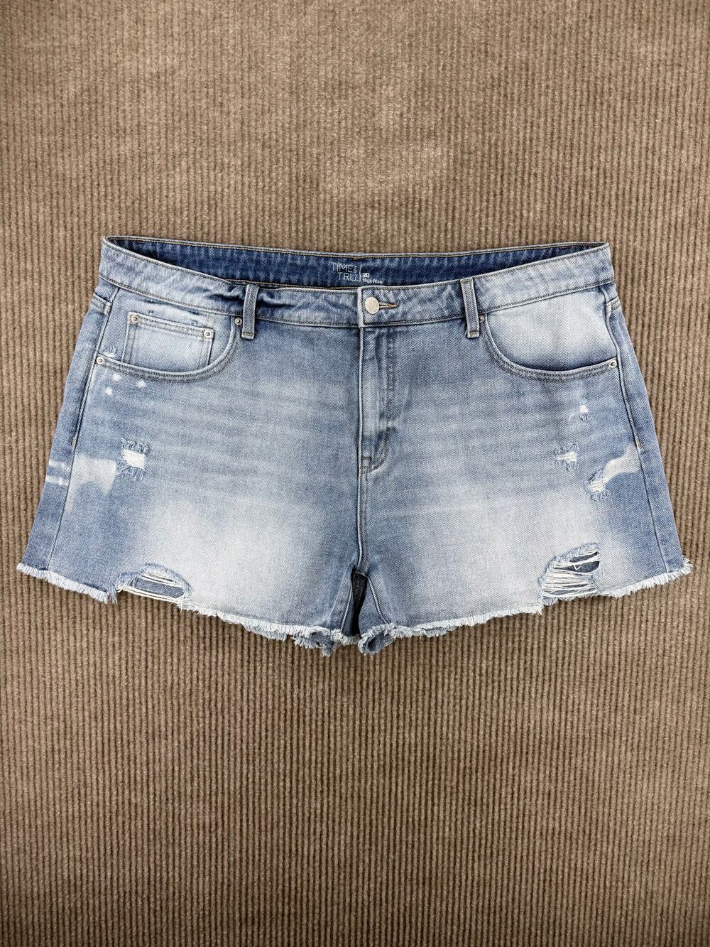 Time & Tru High Rise Distressed Denim Shorts Size 20 Light Wash Cotton Raw Hem